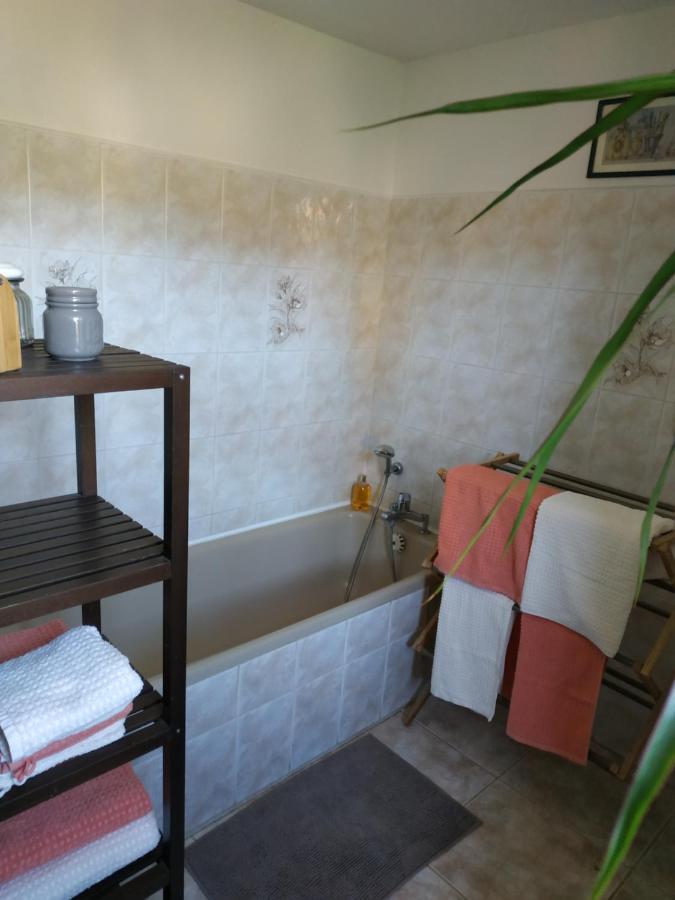 Chez Sylvie, Chambre Calme 韦泽尔河畔圣莱昂 外观 照片